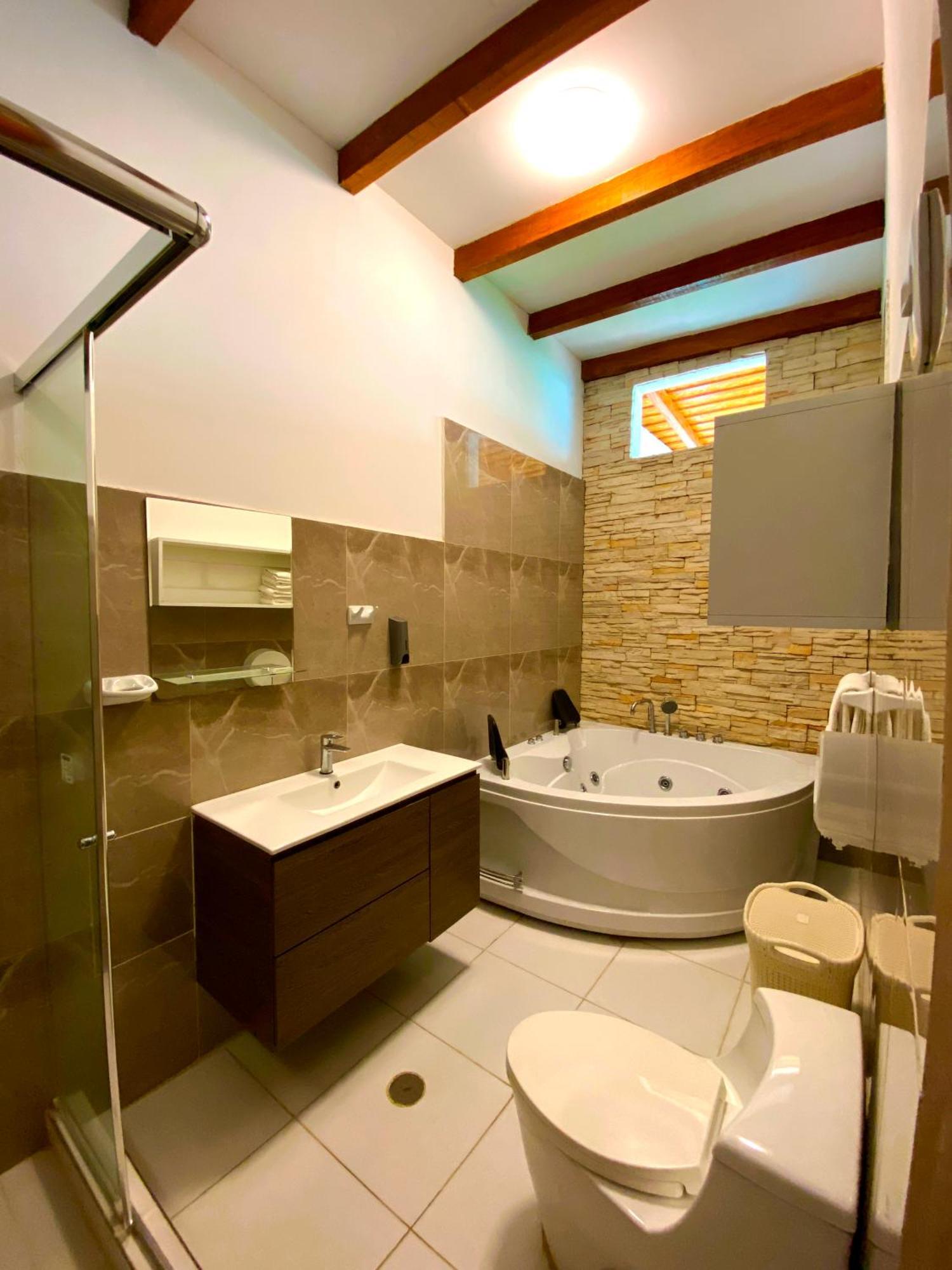 Hotel Resort Thiago Chincha Alta Exterior foto